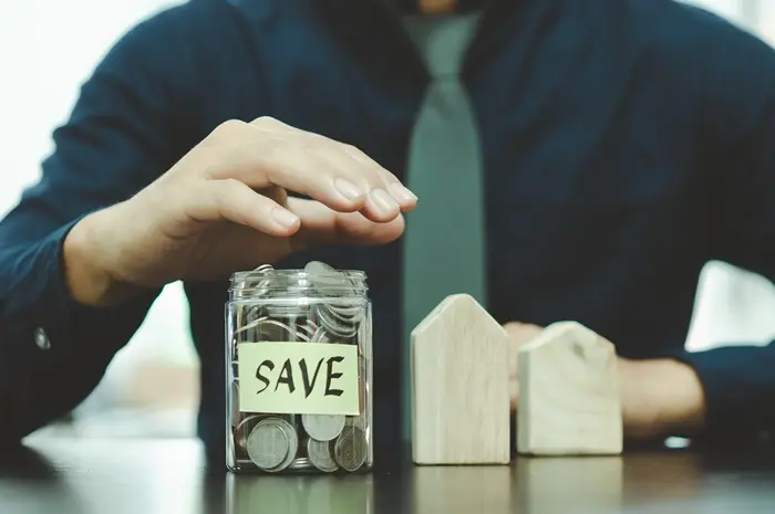 Cara Menyimpan dan Membayar Untuk Rumah Pertama Anda